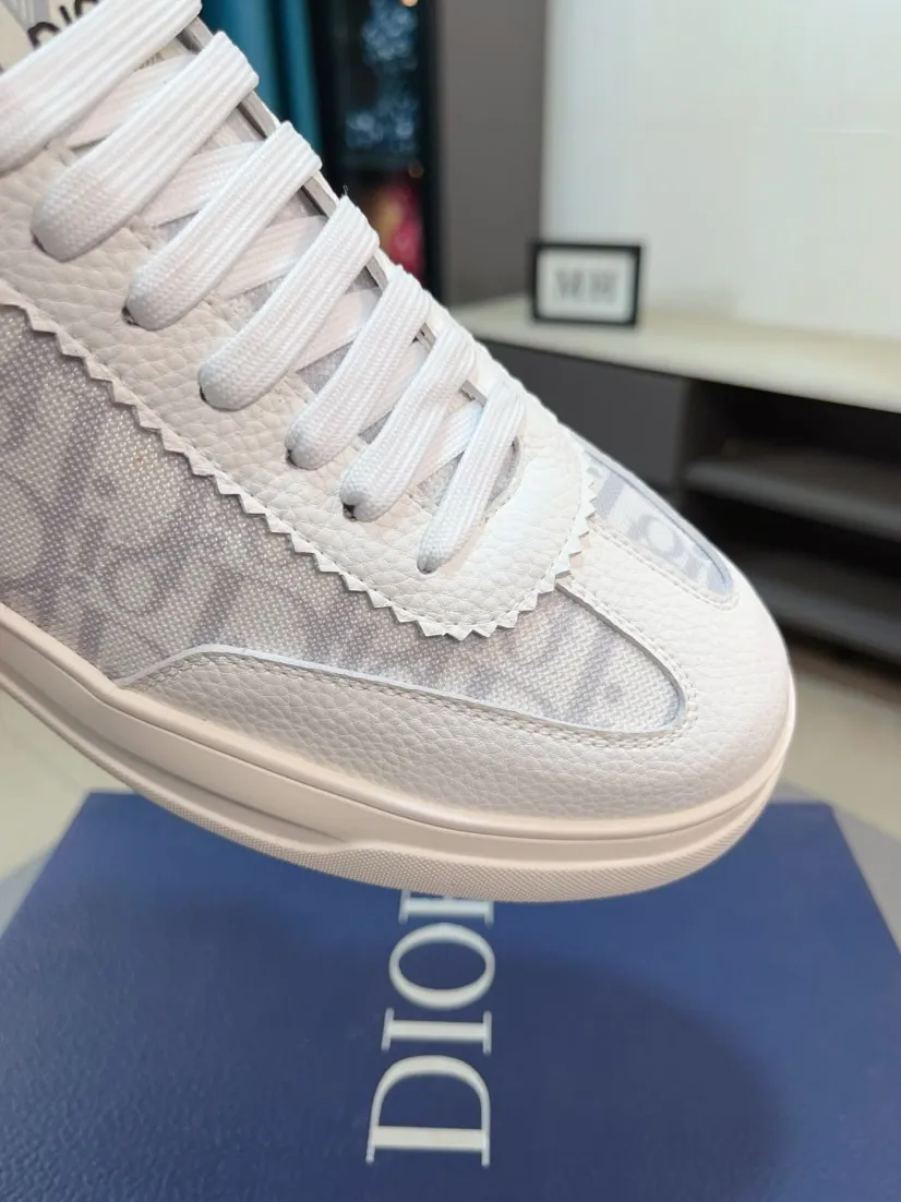 Men's men's shoes 💰420🌹🌹【Dior】Best-selling official website world premiere🔝Men's high-end brand of shoes latest series on the official website: uppers are made of imported cowhide with specially designed fabrics➕mesh breathable lining. Make walking more convenient and comfortable! Compared with the official quality, Midea’s 1:1 replica. Create a fashionable personality to set off your uniqueness! A must-have for trendy men! Classic style. Men's sizes: 38-44.